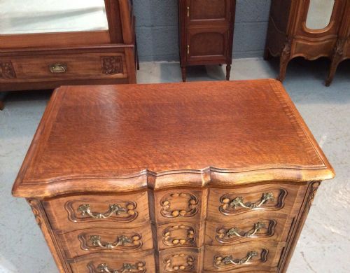 CARVED OAK FRENCH CHEST - ADDITIONAL PHOTO 5