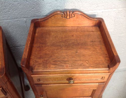 PAIR OF FRENCH OAK BEDSIDE CABINETS - ADDITIONAL PHOTO 3