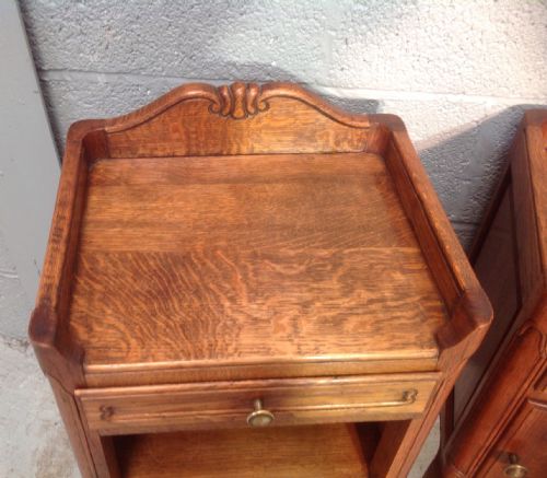 PAIR OF FRENCH OAK BEDSIDE CABINETS - ADDITIONAL PHOTO 4