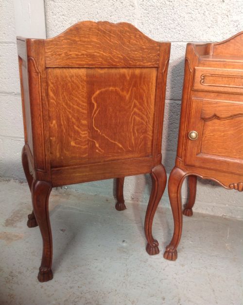 PAIR OF FRENCH OAK BEDSIDE CABINETS - ADDITIONAL PHOTO 6