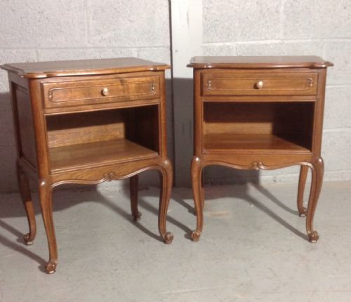 pair of french oak bedside cabinets - CATEGORY: ANTIQUE CABINETS - DATED 1920