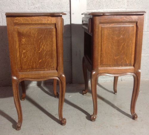PAIR OF FRENCH OAK BEDSIDE CABINETS - ADDITIONAL PHOTO 6