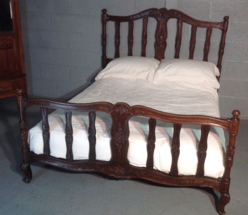 french walnut spindle bed - CATEGORY: ANTIQUE BEDS - DATED 1910
