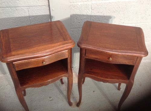 PAIR OF FRENCH OAK BEDSIDE CABINETS - ADDITIONAL PHOTO 4