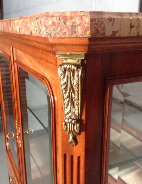 FRENCH MAHOGANY SHOWCASE - ADDITIONAL PHOTO 2