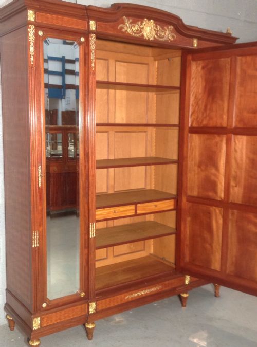 FRENCH MAHOGANY BREAKFRONT ARMOIRE - ADDITIONAL PHOTO 6