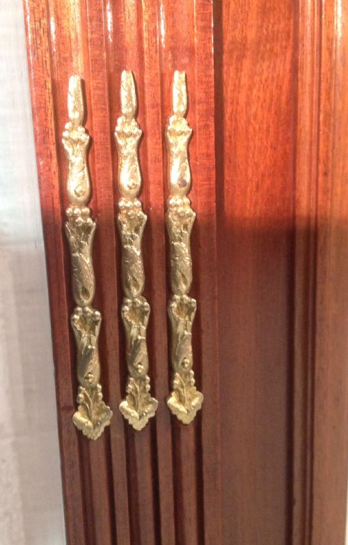 FRENCH MAHOGANY BREAKFRONT ARMOIRE - ADDITIONAL PHOTO 11