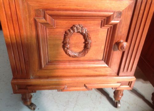 PAIR OF FRENCH BEDSIDE CABINETS - ADDITIONAL PHOTO 9
