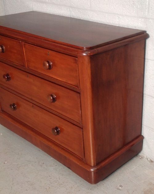 VICTORIAN MAHOGANY CHEST OF DRAWERS - ADDITIONAL PHOTO 1