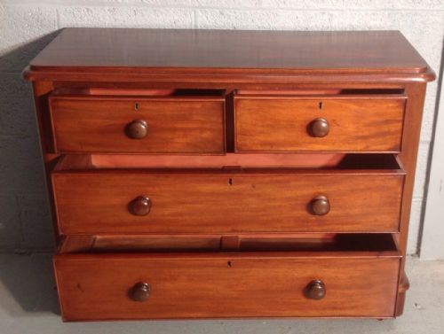 VICTORIAN MAHOGANY CHEST OF DRAWERS - ADDITIONAL PHOTO 5
