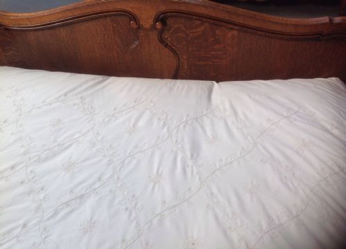 FRENCH OAK KINGSIZE BED - ADDITIONAL PHOTO 9