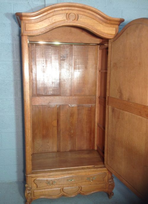 FRENCH OAK ARMOIRE - ADDITIONAL PHOTO 7