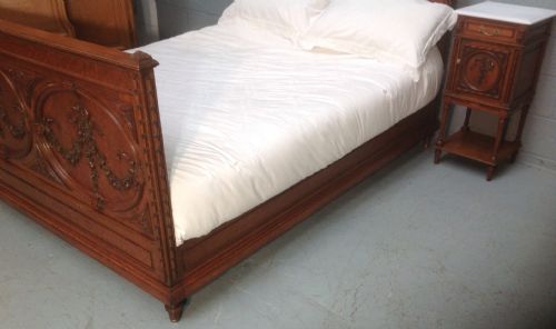 OUTSTANDING QUALITY FRENCH KINGSIZE BED AND CABINET - ADDITIONAL PHOTO 5