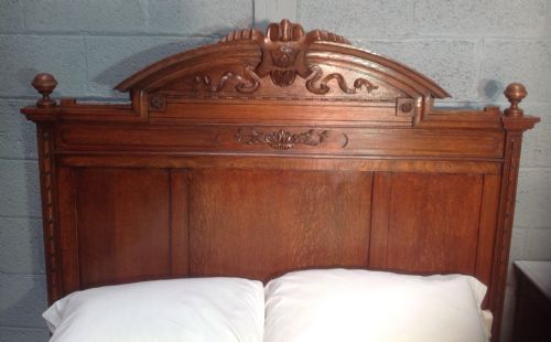 OUTSTANDING QUALITY FRENCH KINGSIZE BED AND CABINET - ADDITIONAL PHOTO 6