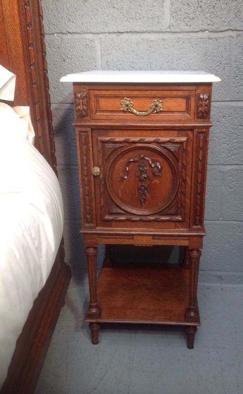 OUTSTANDING QUALITY FRENCH KINGSIZE BED AND CABINET - ADDITIONAL PHOTO 10