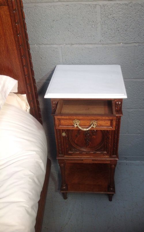 OUTSTANDING QUALITY FRENCH KINGSIZE BED AND CABINET - ADDITIONAL PHOTO 12