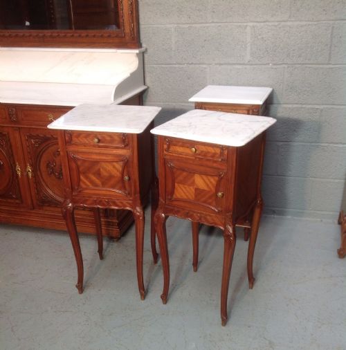 pair of french walnut bedside cabinets - CATEGORY: ANTIQUE CABINETS - DATED 1910