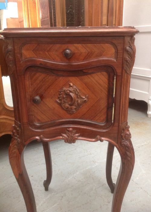 PAIR OF FRENCH ROSEWOOD BEDSIDE CABINETS - ADDITIONAL PHOTO 8