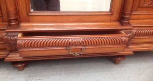 CARVED FRENCH OAK BREAKFRONT ARMOIRE - ADDITIONAL PHOTO 5