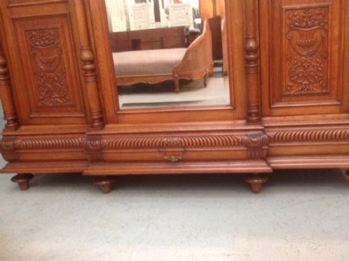 CARVED FRENCH OAK BREAKFRONT ARMOIRE - ADDITIONAL PHOTO 6