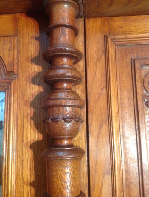 CARVED FRENCH OAK BREAKFRONT ARMOIRE - ADDITIONAL PHOTO 10
