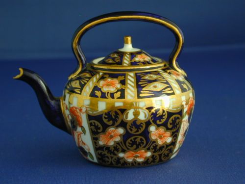 Royal Crown Derby Miniature Kettle and Lid