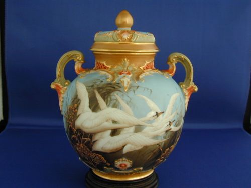 A Fine Royal Worcester Pot Pourri Vase and Cover Signed C Baldwyn