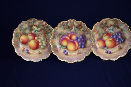 ROYAL WORCESTER FRUIT DECORATED DESSERT SERVICE - ADDITIONAL PHOTO 1