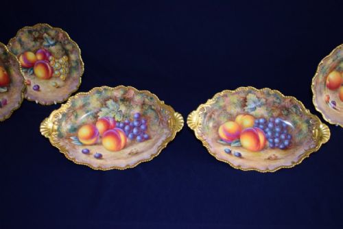 ROYAL WORCESTER FRUIT DECORATED DESSERT SERVICE - ADDITIONAL PHOTO 3