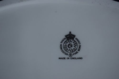ROYAL WORCESTER LARGE FRUIT DECORATED TUREEN COVER AND STAND - ADDITIONAL PHOTO 5