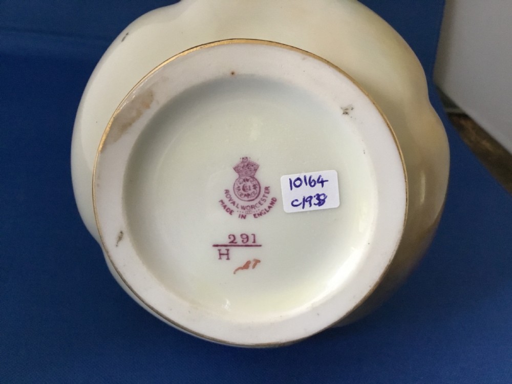 Royal Worcester pot pourri vase and cover by Harry Davis View IV
