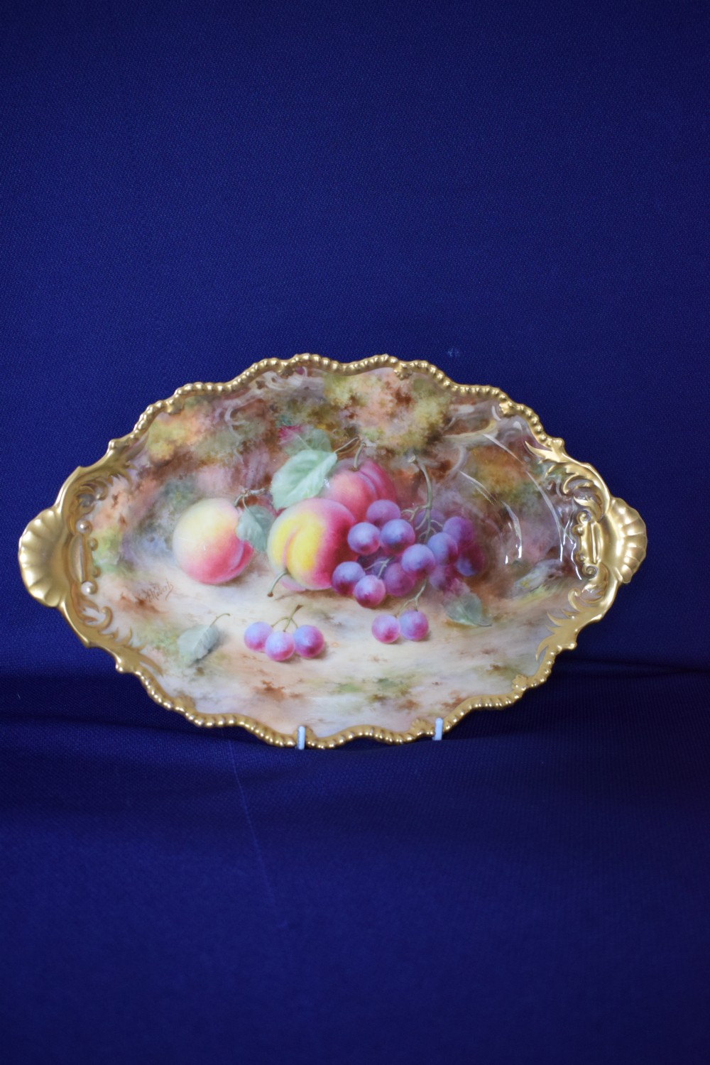 Royal Worcester early period painted fruit dessert dish
