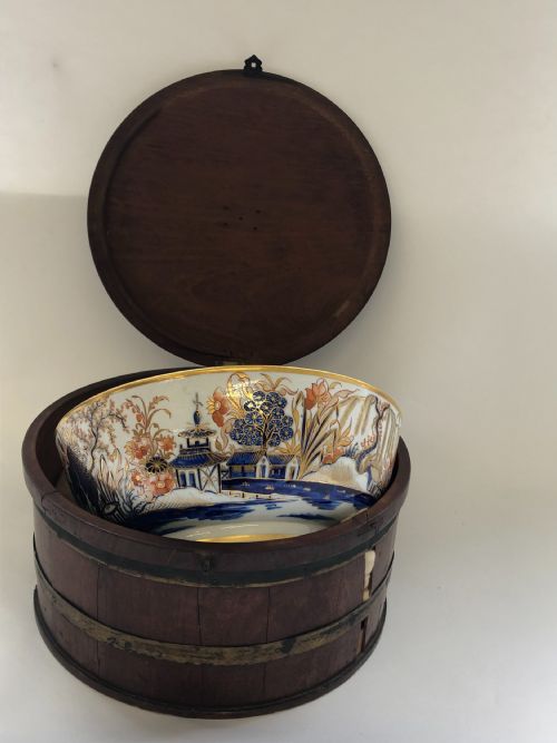 A RARE AND UNUSUAL ENGLISH IRONSTONE PUNCHBOWL - ADDITIONAL PHOTO 4