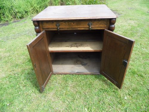 OAK STORAGE CUPBOARD - ADDITIONAL PHOTO 2