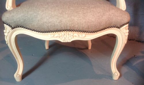 PAIR OF NEWLY UPHOLSTERED FRENCH ARMCHAIRS - ADDITIONAL PHOTO 5