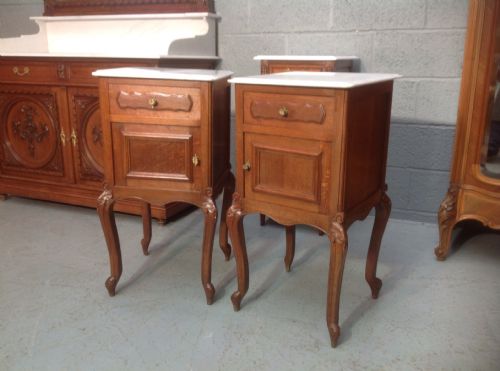 PAIR OF FRENCH OAK BEDSIDE CABINETS - ADDITIONAL PHOTO 1