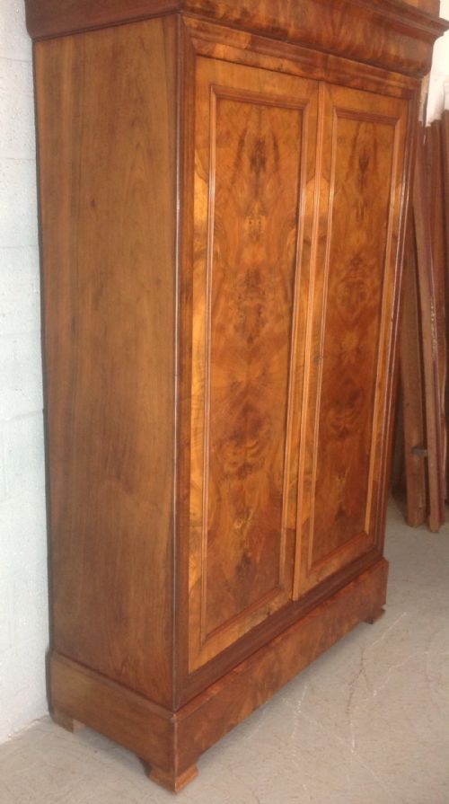 WALNUT FRENCH CUPBOARD - ADDITIONAL PHOTO 9