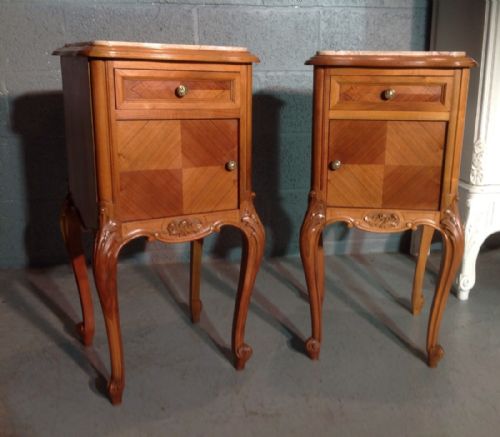 pair of french walnut bedside cabinets - CATEGORY: ANTIQUE CABINETS - DATED 1920