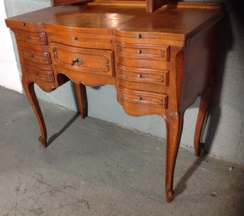 FRENCH OAK DRESSING TABLE - ADDITIONAL PHOTO 6