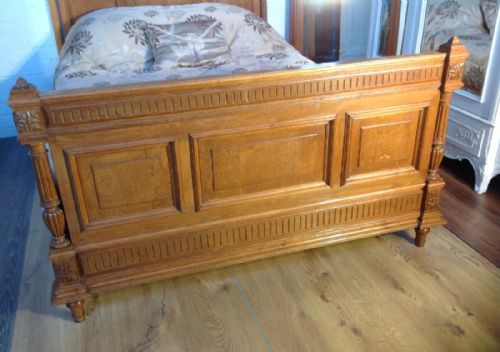 FRENCH OAK KINGSIZE BED - ADDITIONAL PHOTO 2