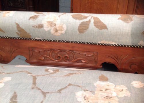 NEWLY UPHOLSTERED WALNUT CHAISE LONG - ADDITIONAL PHOTO 3