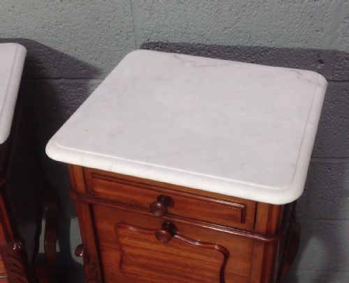 OUTSTANDING PAIROF FRENCH MAHOGANY BEDSIDE CABINETS - ADDITIONAL PHOTO 1
