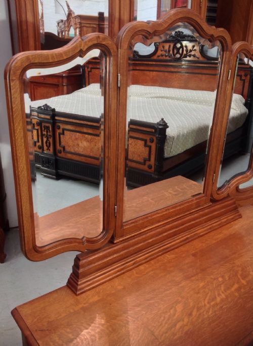 SOLID OAK FRENCH DRESSING TABLE - ADDITIONAL PHOTO 2