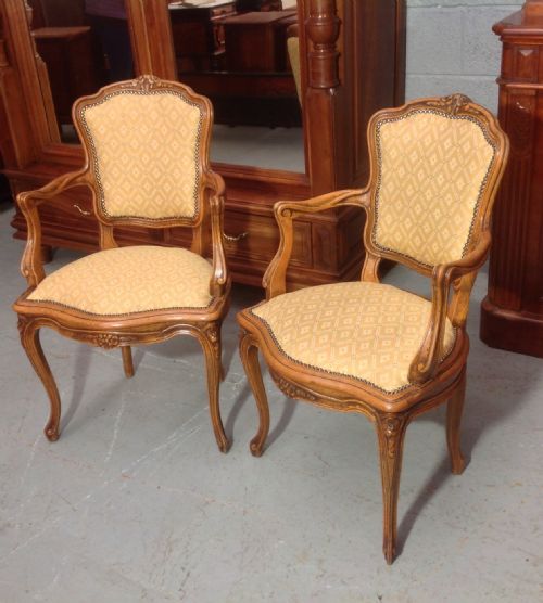 pair of french walnut chairs - CATEGORY: ANTIQUE CHAIRS - DATED 1920