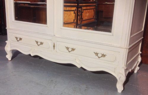 PAINTED FRENCH ARMOIRE - ADDITIONAL PHOTO 2