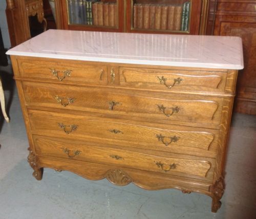 french oak commode chest - CATEGORY: ANTIQUE CHEST OF DRAWERS - DATED 1910