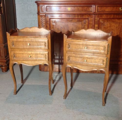 PAIR OF FRENCH OAK BEDSIDE CABINETS - ADDITIONAL PHOTO 9
