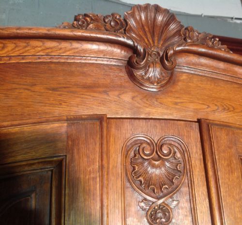 CARVED OAK FRENCH ARMOIRE - ADDITIONAL PHOTO 2