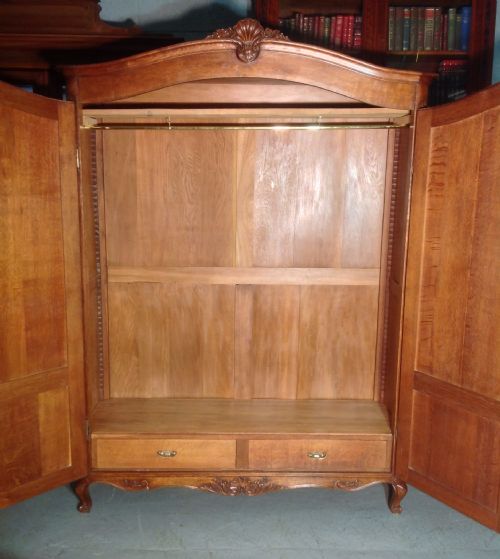 CARVED OAK FRENCH ARMOIRE - ADDITIONAL PHOTO 5