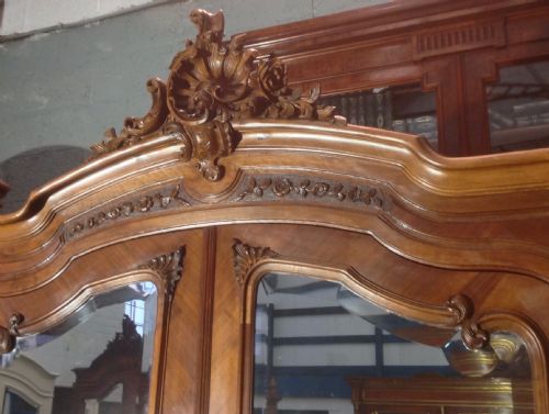 CARVED WALNUT FRENCH ARMOIRE - ADDITIONAL PHOTO 8